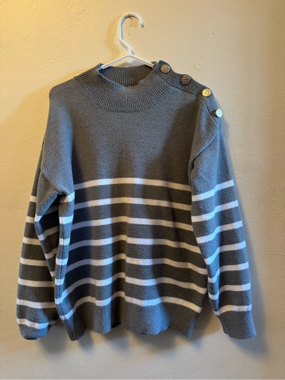 Gray White Striped Mock Neck Sweater Gold Shoulder Button Size XL